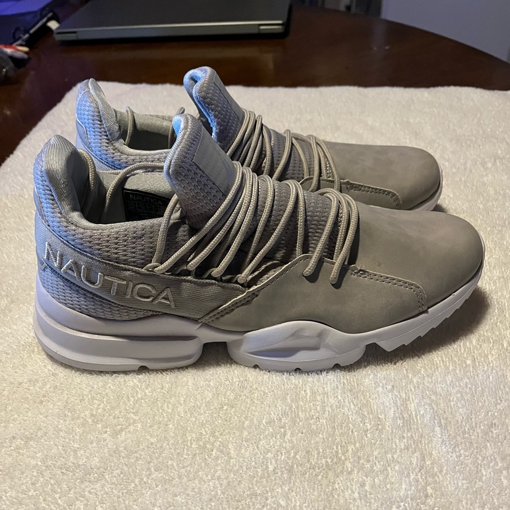 NÁUTICA SHOES SIZE 10 STYLE SENNA GRAY 2019